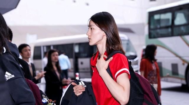 包含反败为胜引发热议！，莎拉波娃在巴塞罗那比赛中持续失利引发球迷热议的词条