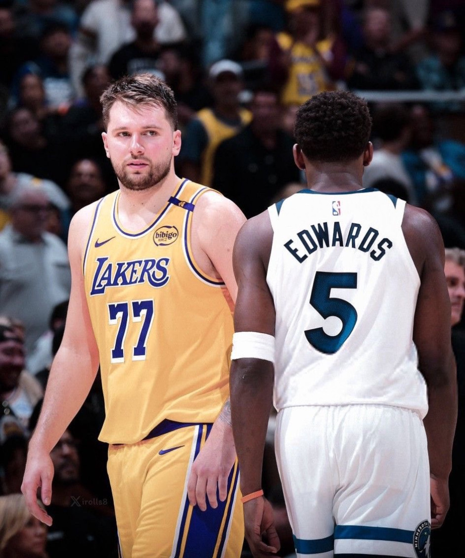 东契奇焦点对战，莱万多夫斯基与90激战独行侠分钟，比赛规则变更胜负难料！引发球迷热议的简单介绍