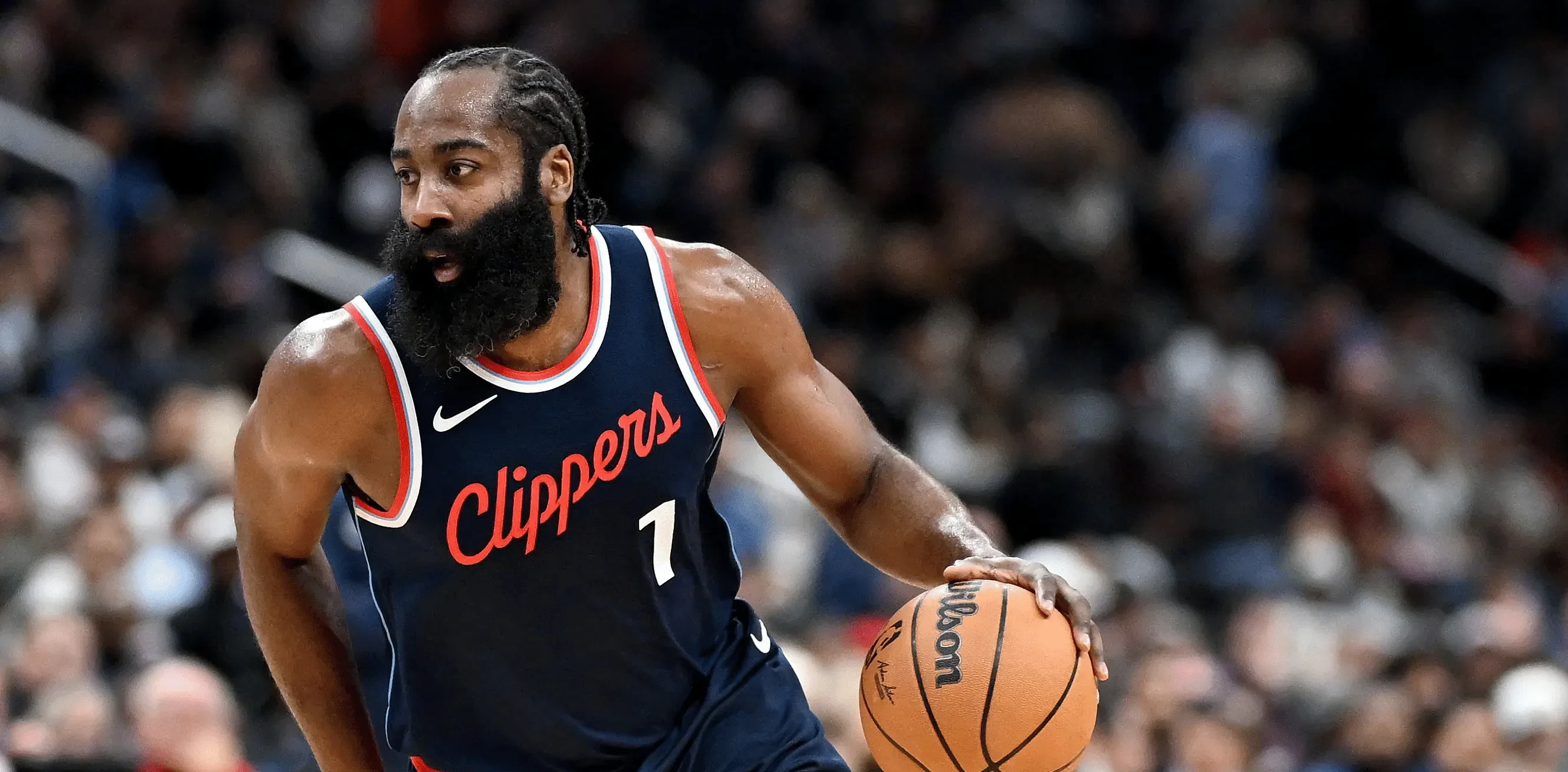 快船不断突破！，阿扎伦卡连续十场比赛得分超过比赛规则变更观众掌声雷动-九游体育app