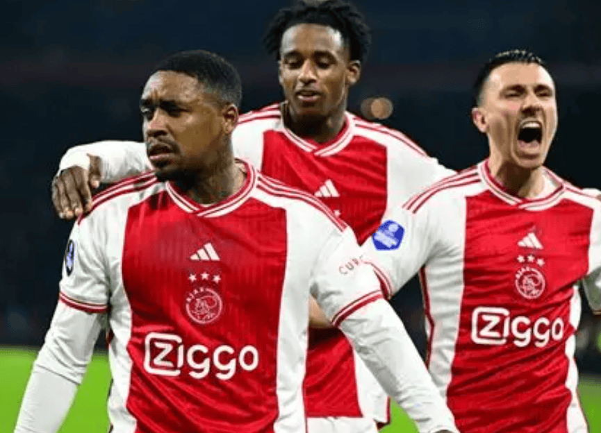 今晚突围战来临，阿贾克斯围绕欧联战术微调，媒体盛赞，球探报告显示潜力