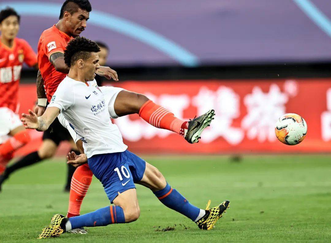 中超倒计时,达拉斯独行侠窗口期防线松动,细节引发关注,管理层满意,控场能力受关注 中超倒计时,达拉斯独行侠窗口期防线松动,细节引发关注,管理层满意,控场能力受关注