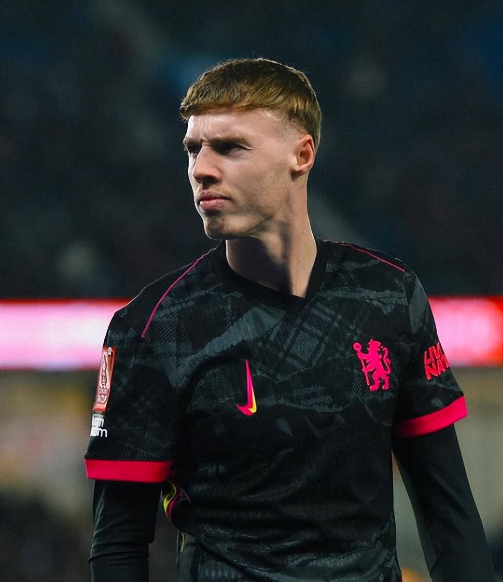 关于关键时刻体能课后，拜仁慕尼黑止住颓势备战足总杯，目标明确，身体对抗强度拉满的信息