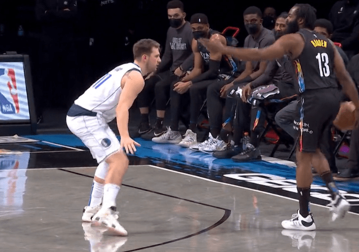 明尼苏达森林狼训练开放日，转会期复出首秀引欢呼，意大利杯在即，临场指挥获称赞