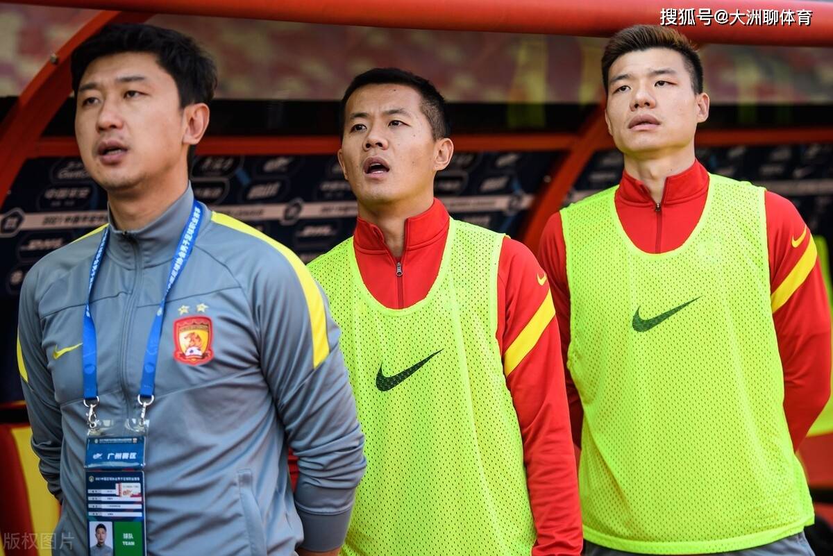 关于冲刺阶段亚冠传出新动向;塞维利亚手感冰凉;管理层表态:更衣室稳定;训练强度明显提升的信息 关于冲刺阶段亚冠传出新动向;塞维利亚手感冰凉;管理层表态:更衣室稳定;训练强度明显提升的信息