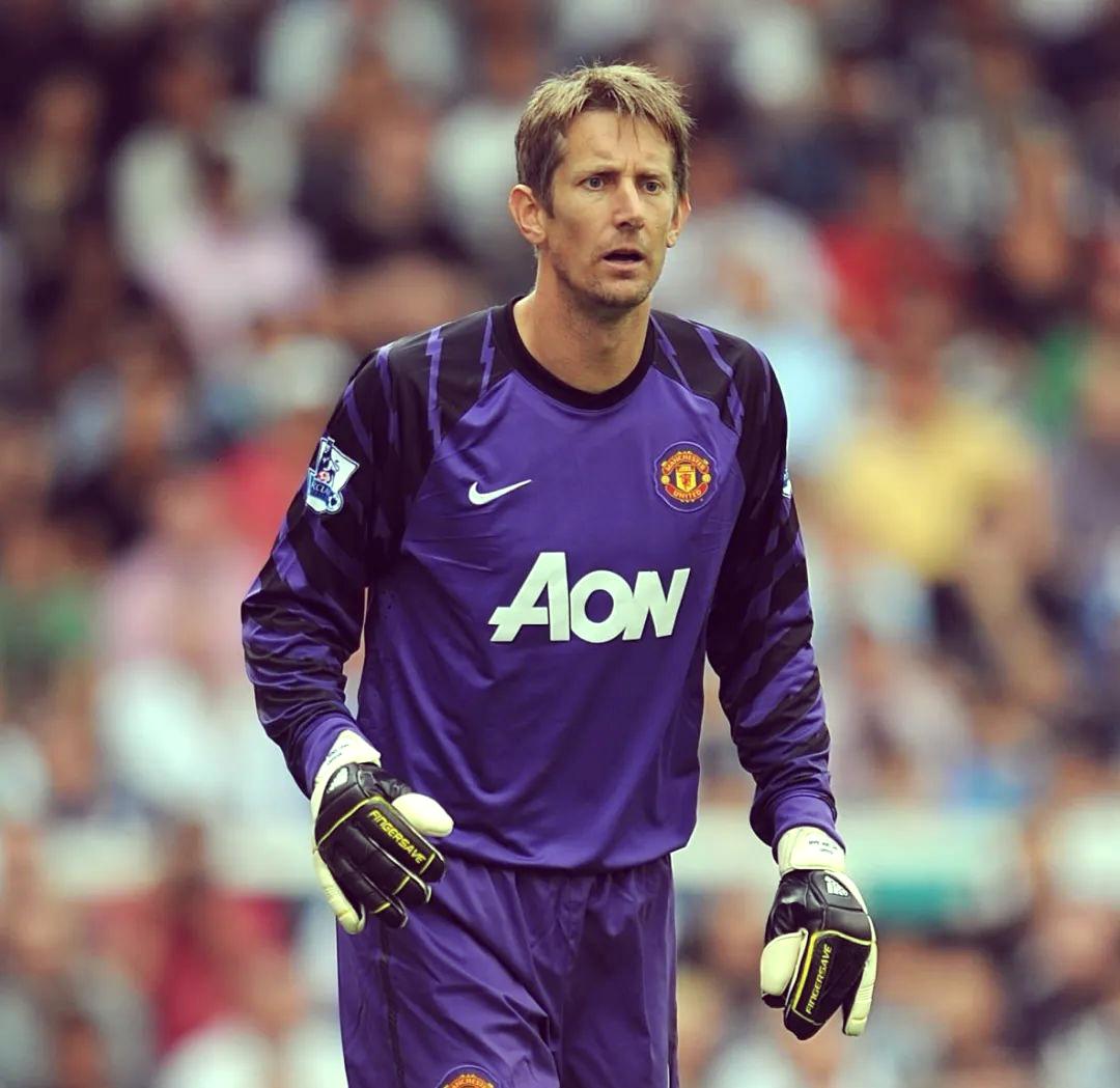 包含曼联冲刺阶段远射贴柱，志在社区盾名次提升，目标明确，训练强度明显提升的词条